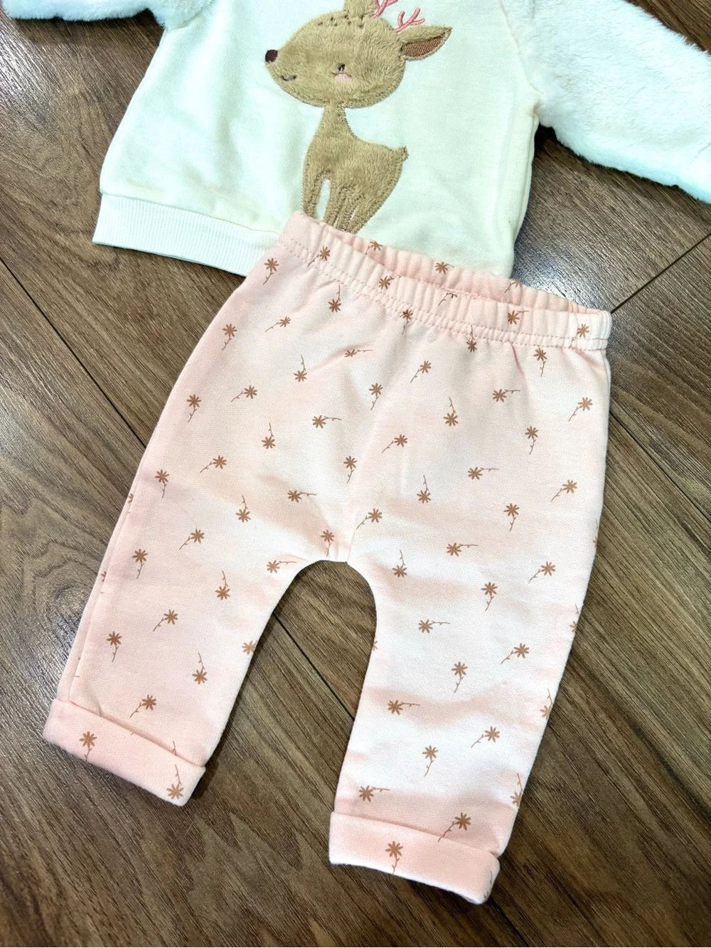 Rene Rofe Baby Cream Deer Sweatshirt with Pink Star Pajama Pants